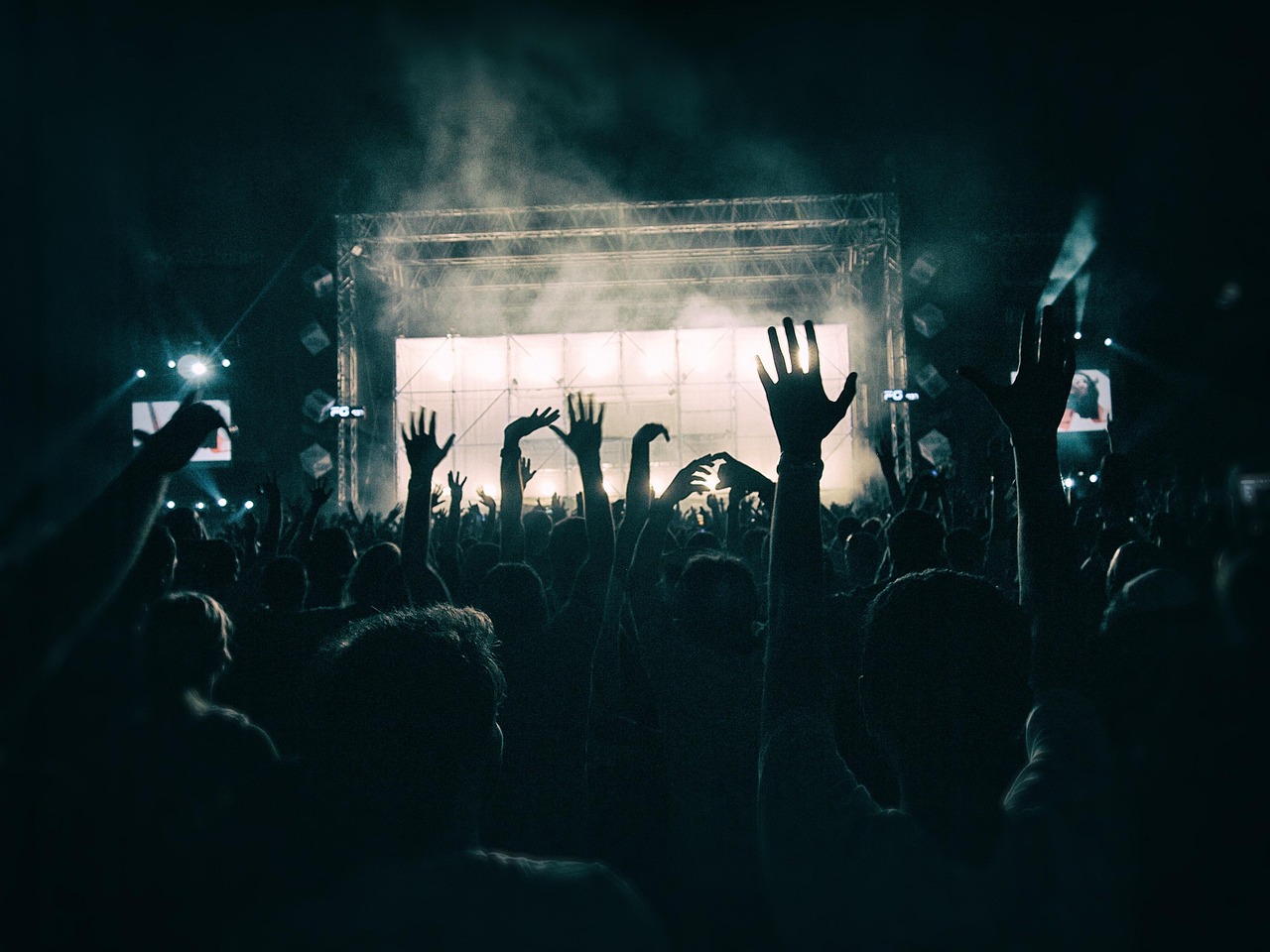 Crowd, concert, music festival — Understanding Betting Platform Features and Benefits